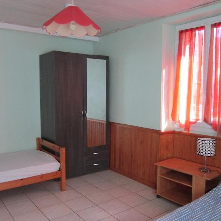 Appartement Rdc Maison De Village Savignac-les-Ormeaux Ngoại thất bức ảnh